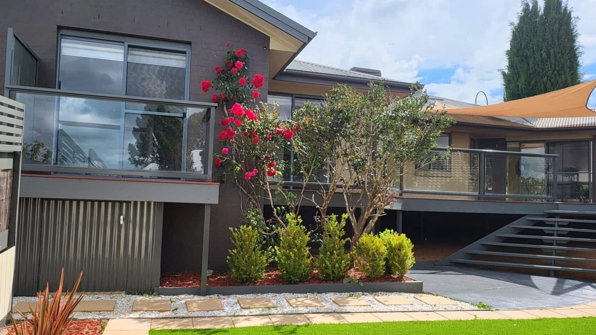 Amaroo House | Perfect family home! Free WiFi, Netflix