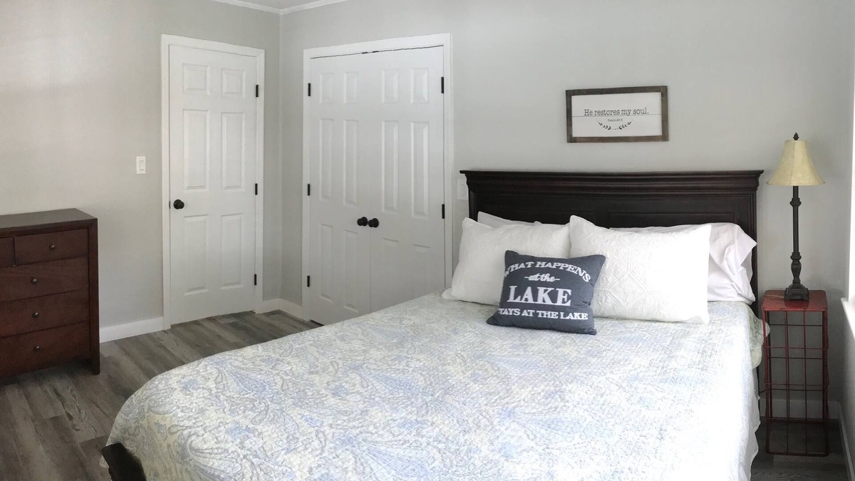 Cropwell Cabin | Perfect Family Lake House - Lake Logan Martin - Pell City, AL