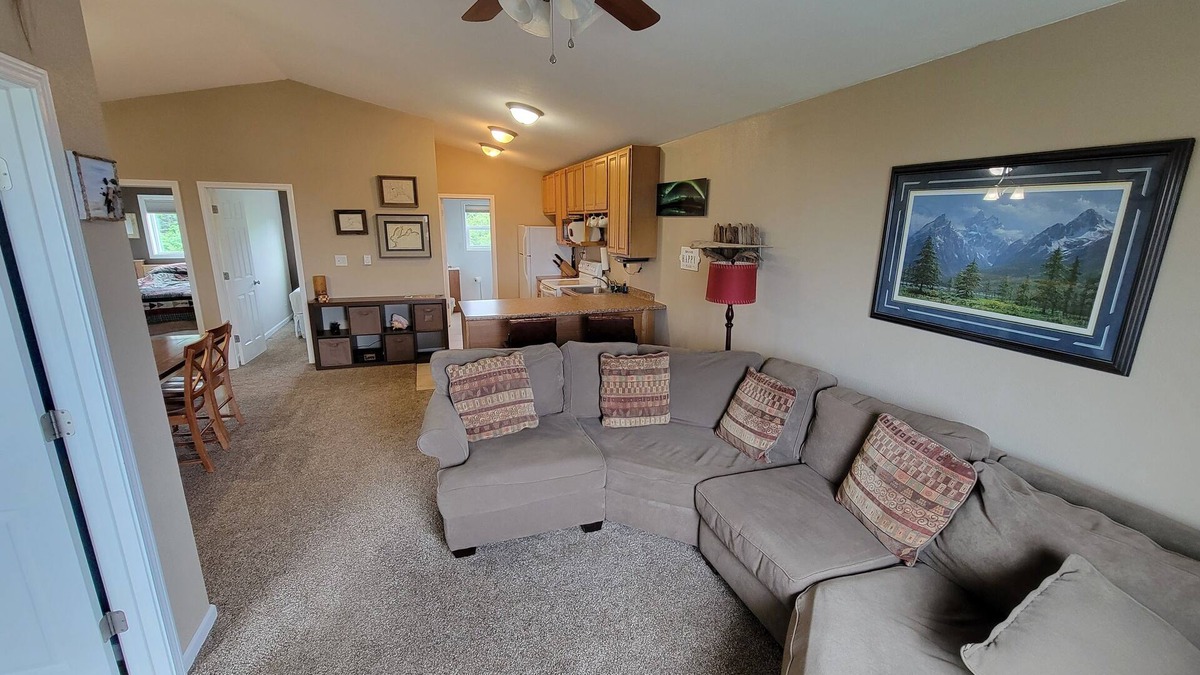 Clam Gulch House | Perfect Fisherman's Cabin with Ocean Views and Central Location on the Kenai Pen