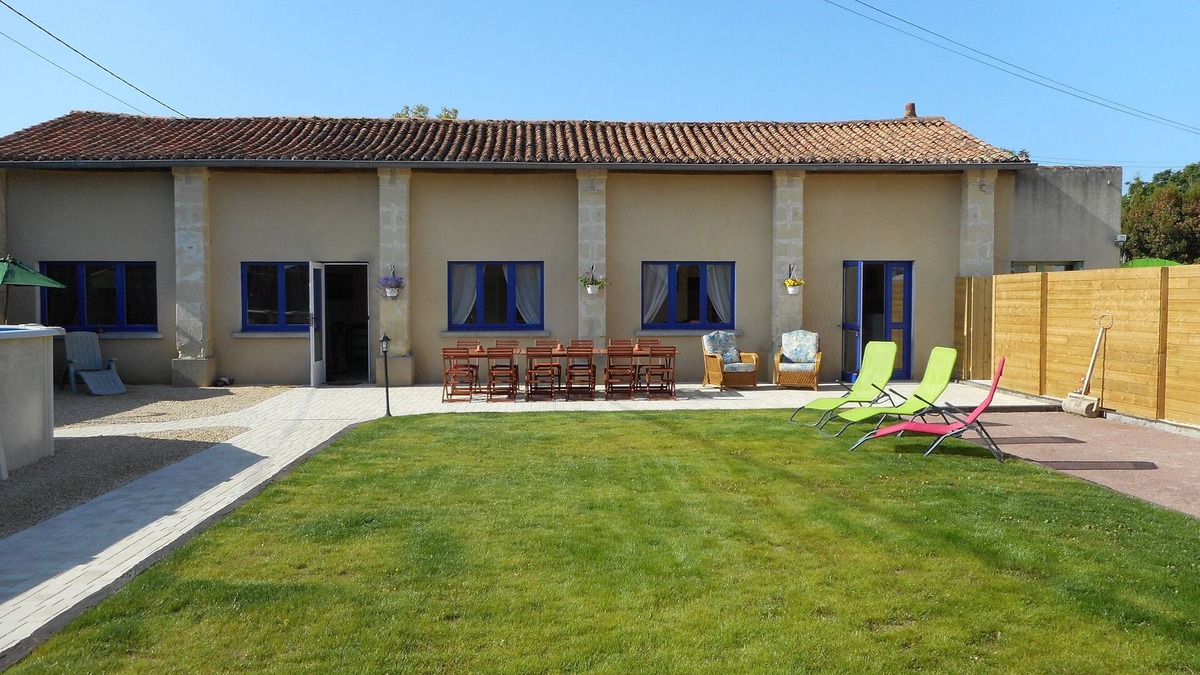 Argenton l'Eglise House | Perfect for a large gathering with family and friends - up to 14 people