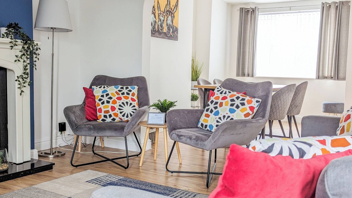 Doncaster House | Perfect for Contractors Business & Leisure Travel