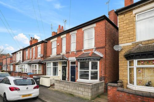 Long Eaton House | Perfect For Contractors, 3 Bd, Sleeps 5 Long Stay