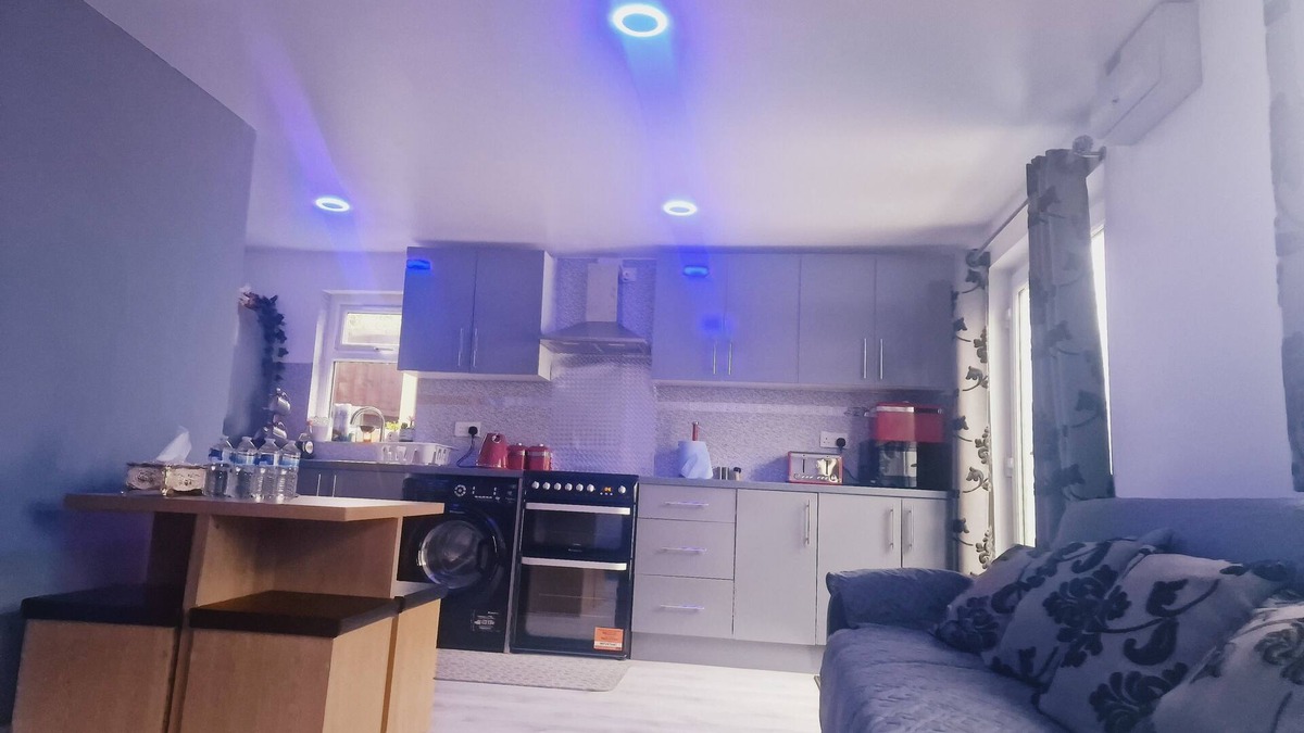 Seisdon Apartment | Perfect for Exploring Birmingham