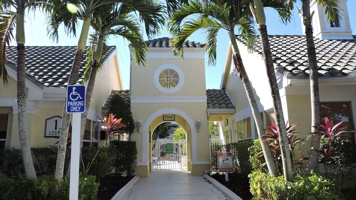 Villas Condo | Perfect for family and friends; Fully Renovated, 2 Master Suites