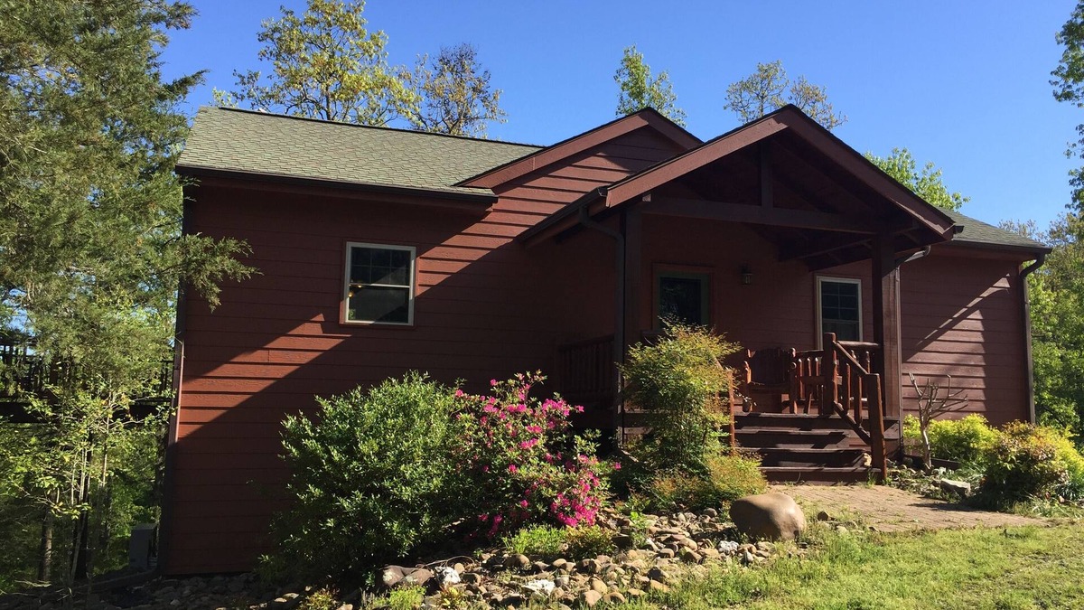 Mount Ida House | Perfect for family and friends to relax, connect, and explore.