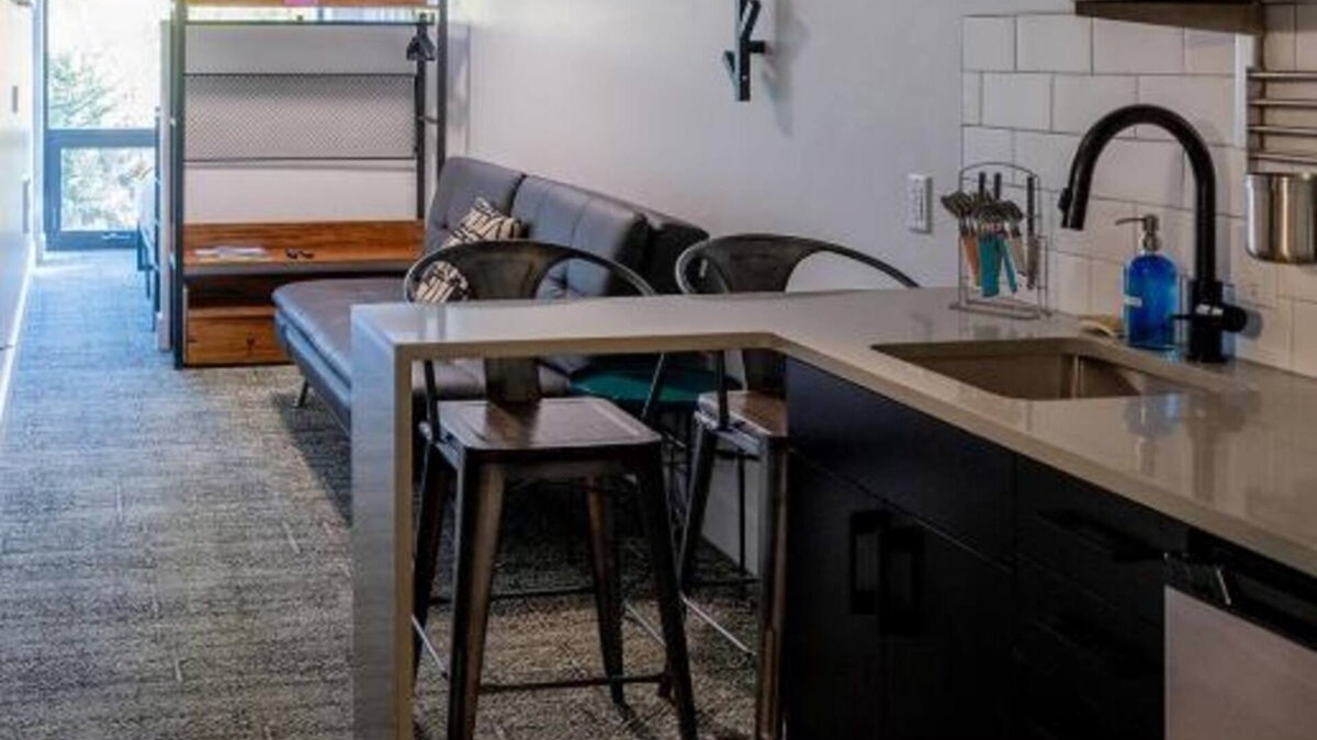 Silverthorne Hotel | Perfect for Friends or Groups – 3 Affordable Units, Walk to Everything