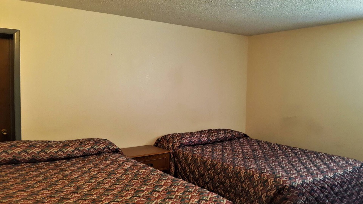 Cheyenne Wells House | Perfect for Groups! Pet-friendly Property, with Free Parking Onsite