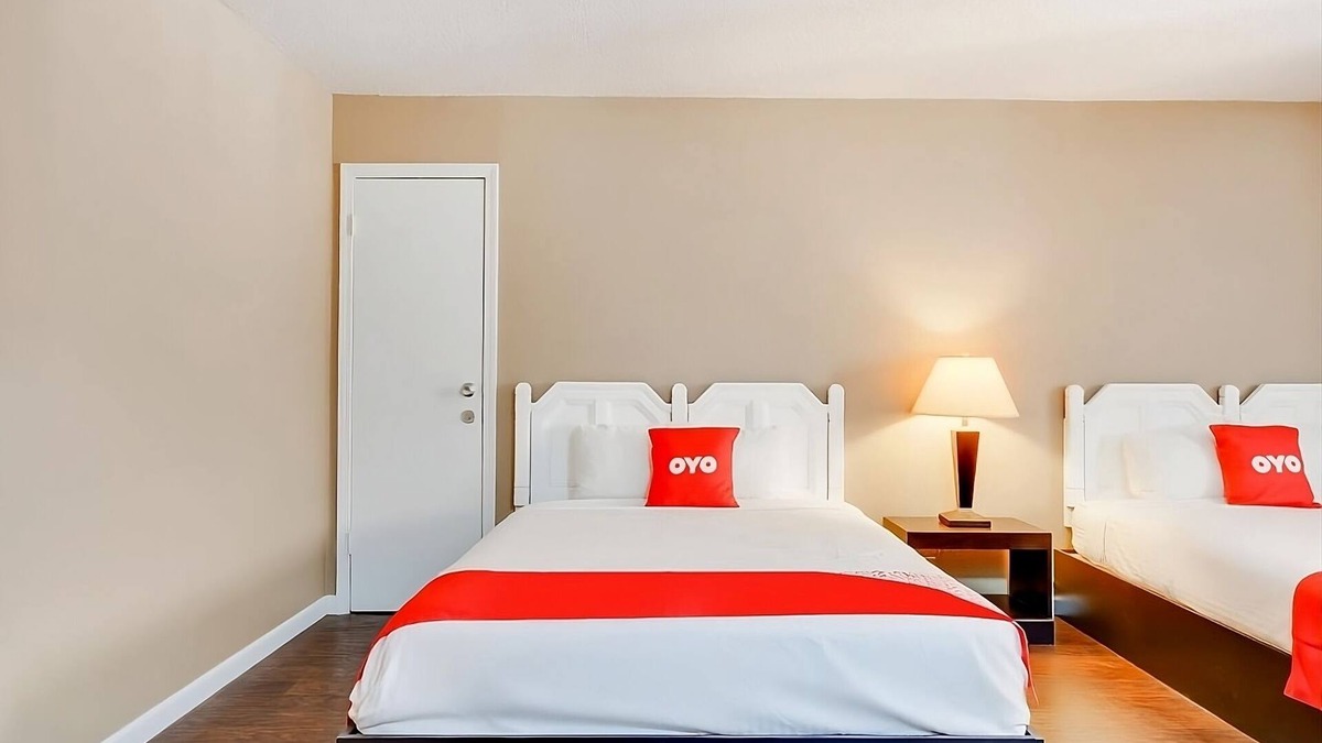 Elk City House | Perfect For Groups! 4 Spacious Units, Close to Ackley Park and Storm House