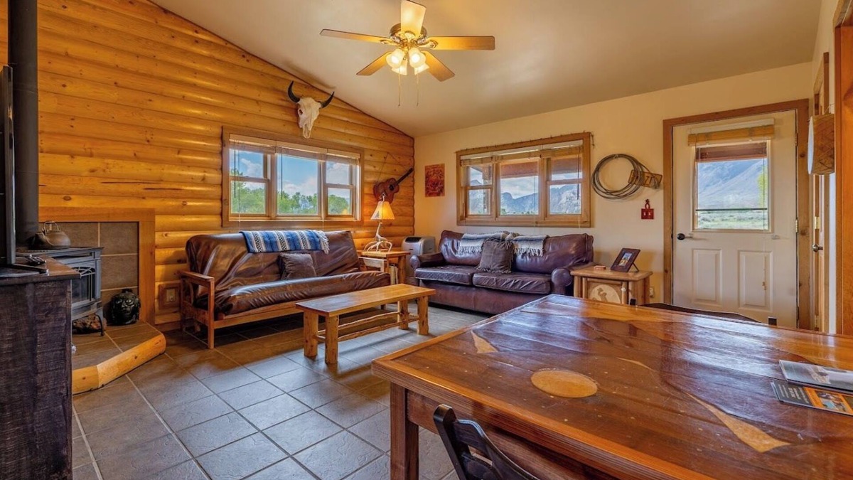 Clark House | Perfect getaway at the foot of the Beartooth Mountains!