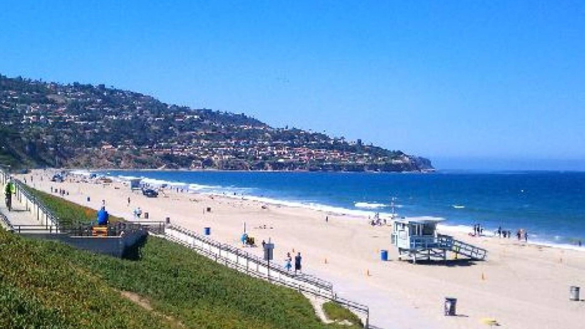 Torrance Hotel | Perfect Getaway! Four Pleasant Units, Pool, Hot Tub, Restaurant