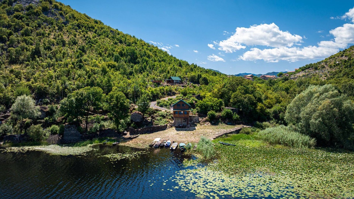 Karuc House | Perfect Getaway Home at Skadar Lake