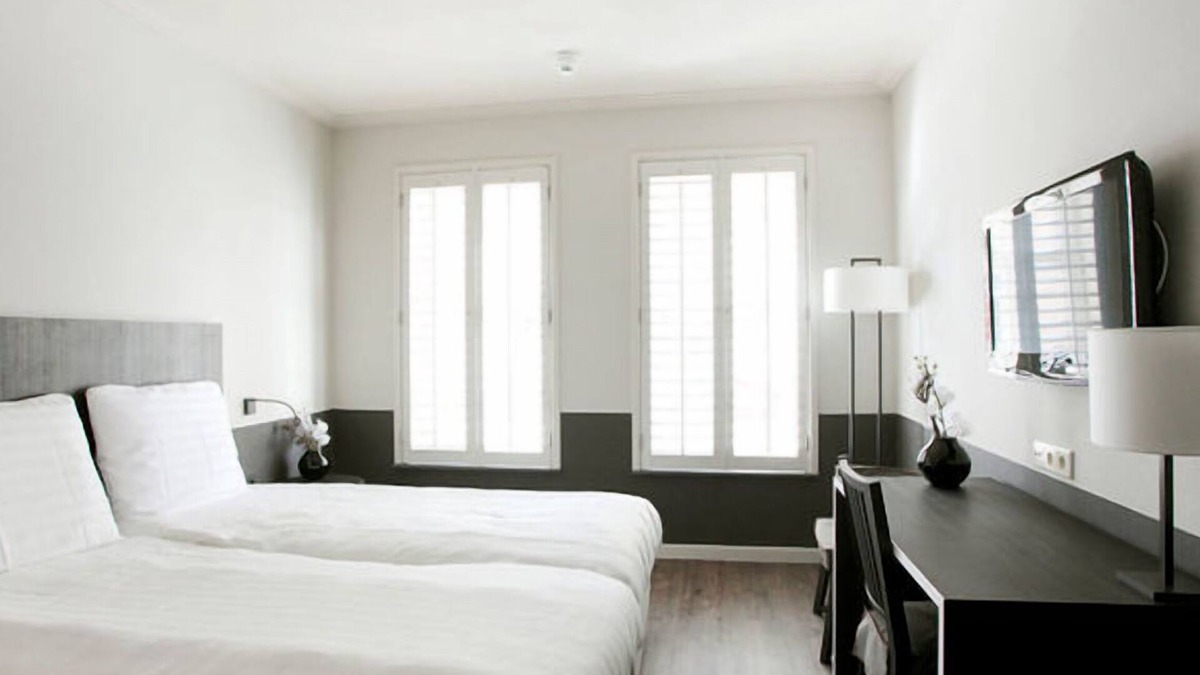 Municipality of Huizen House | Perfect Harbor Stay w/Onsite Dining | Near Huizen Attractions & Nature Reserves