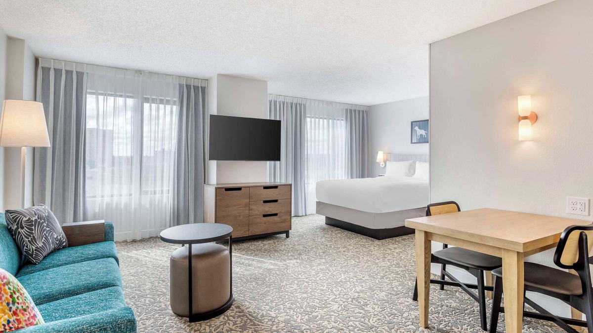 Downtown San Antonio Hotel | Perfect Home Base for Exploring Alamo City! Pet-Friendly! Free Buffet Breakfast!