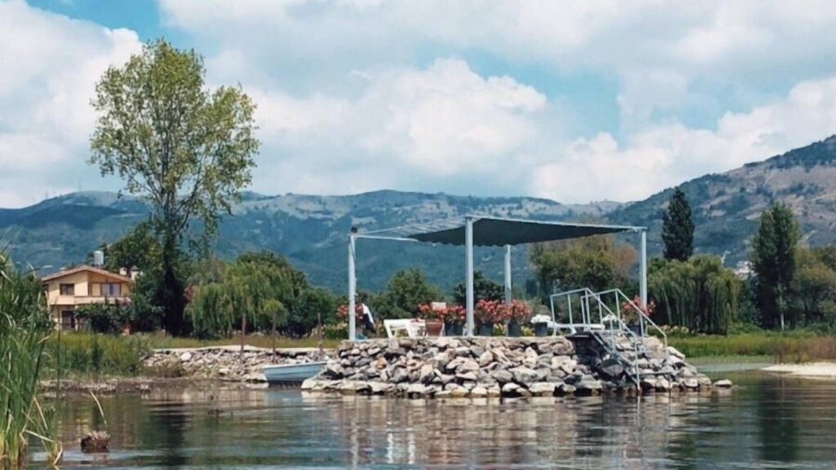 Orhangazi House | Perfect Home with Private Beach by Iznik Lake