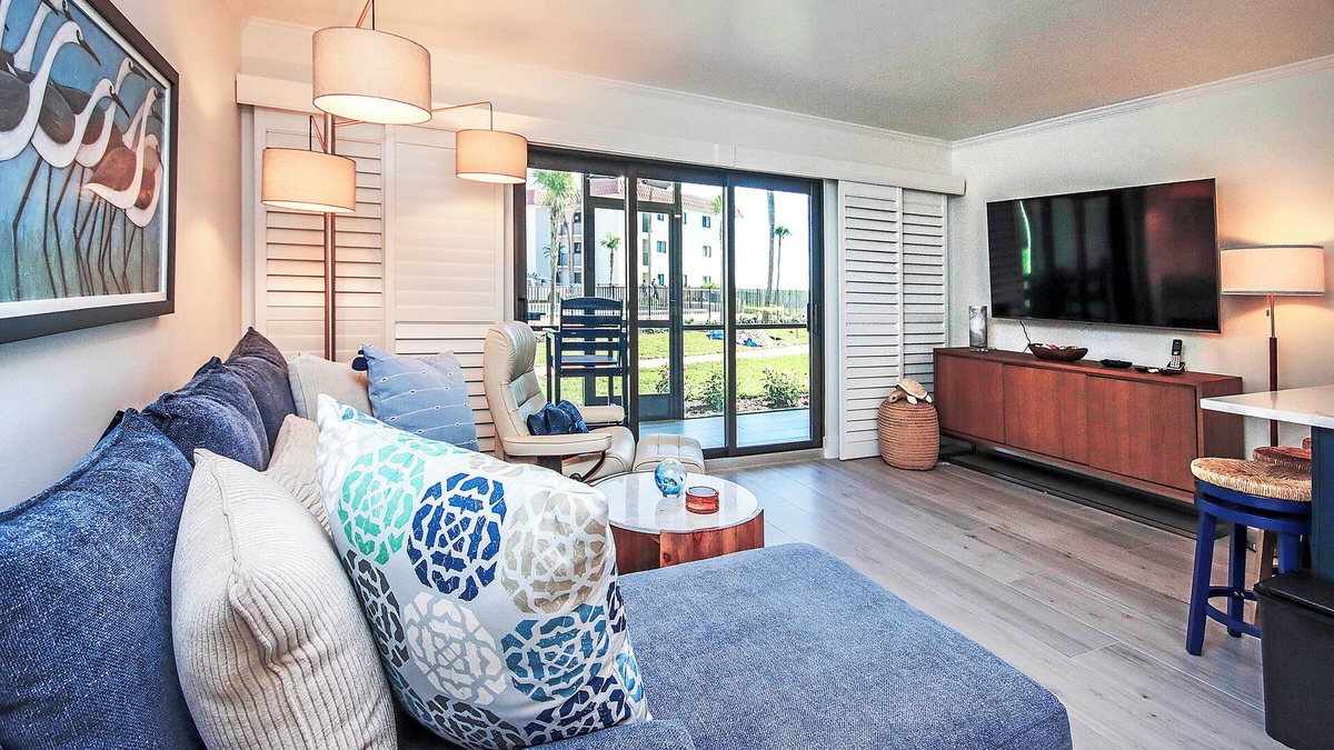 Shell Harbor Condo | Perfect Island Getaway - Beachfront Condo On Sanibel Island - Sandalfoot 2B1