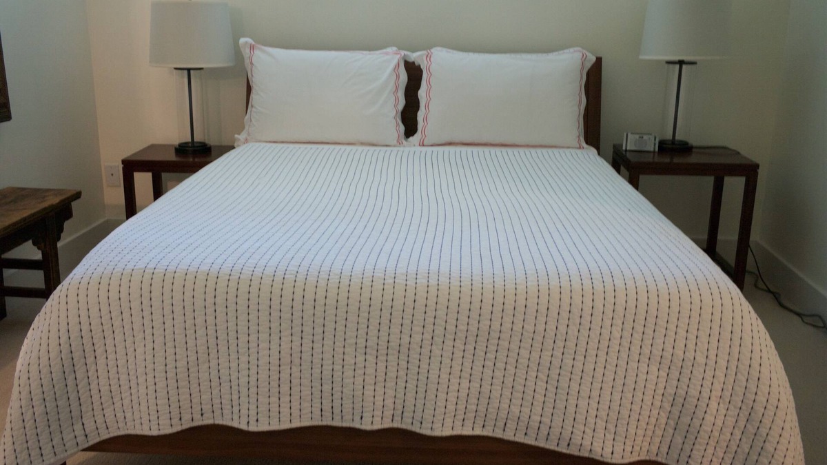 Kitsilano House | Perfect Kitsilano Location - 1 Bed. -1.5 Bath. (for 3 Bed. option see #430414)
