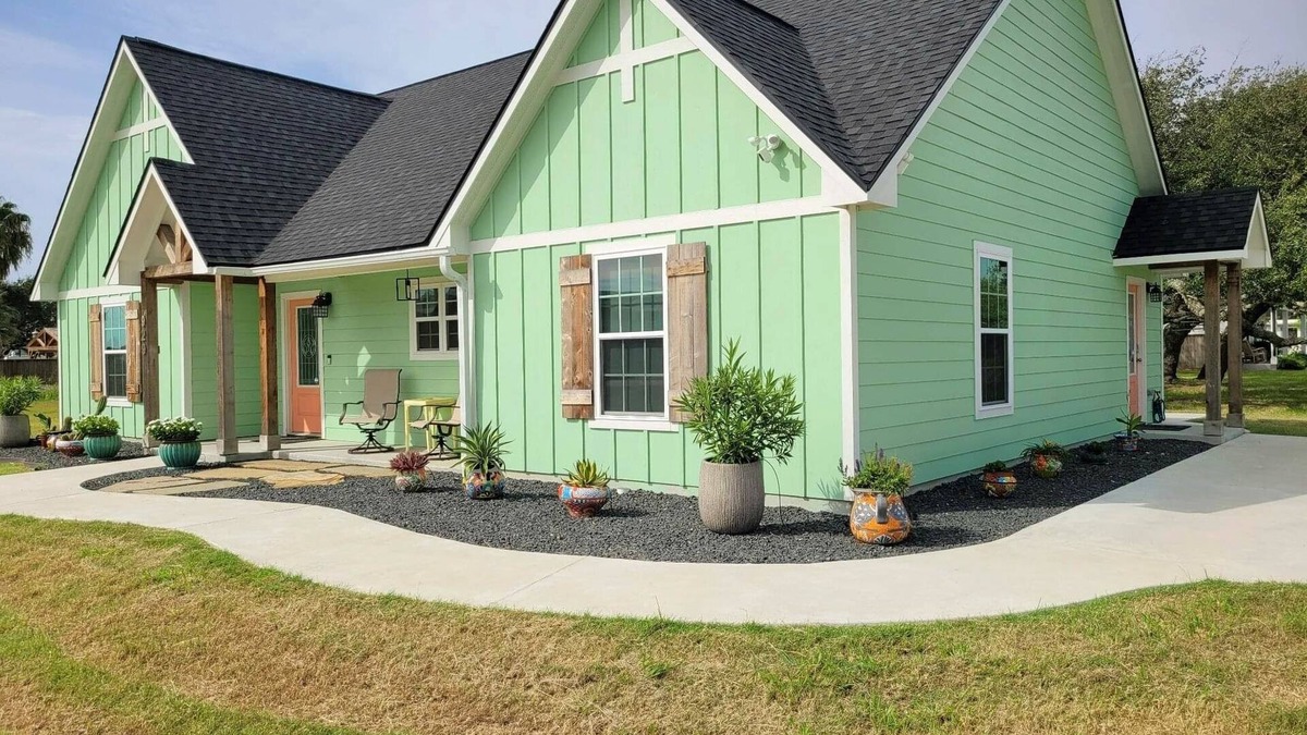 Rockport House | Perfect Location! 5 Star Property. Family Friendly.