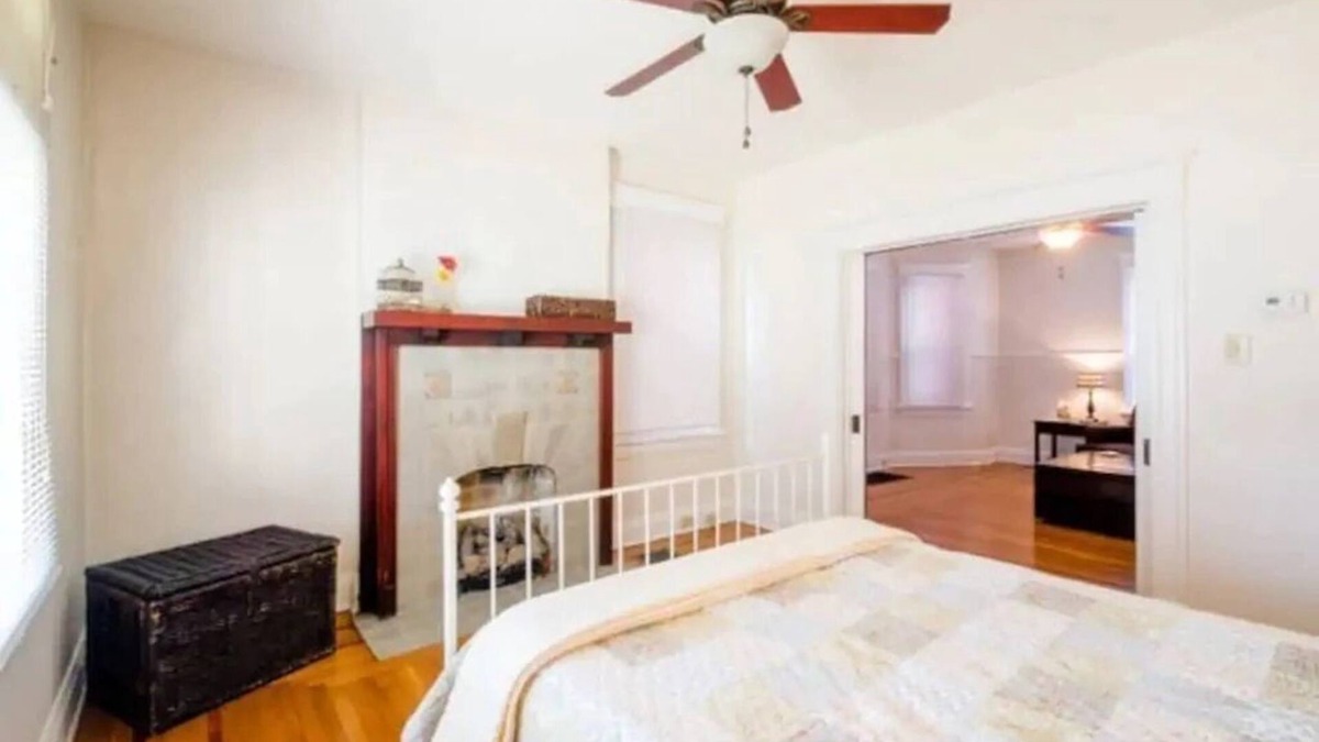 Corryville House | PERFECT Location- charming 1 BR! UC, Downtown, OTR, Hosptials