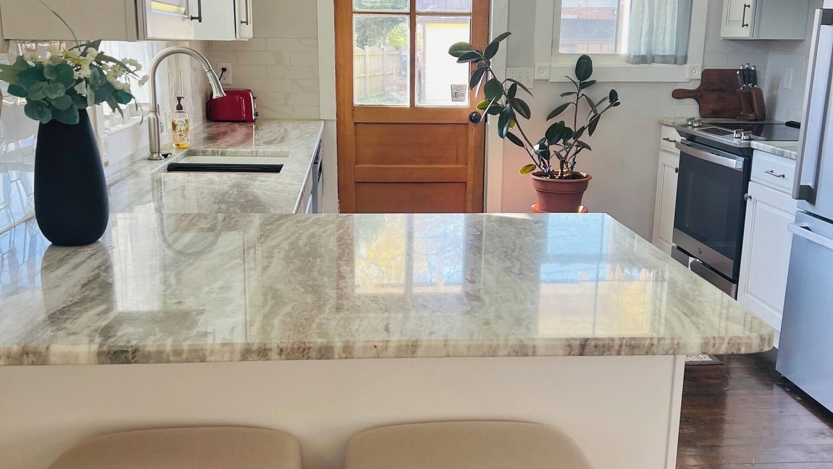 Mount Berry House | Perfect location, modern renovation destination.