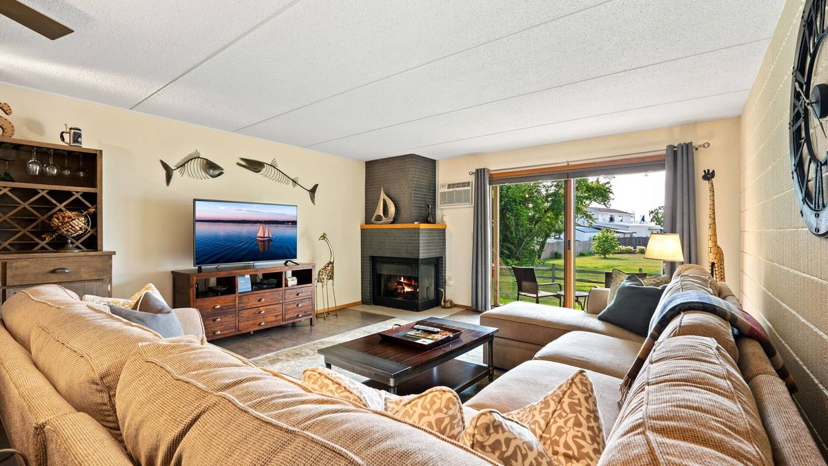 Sister Bay Condo | Perfect location! Steps from marina and downtown area!