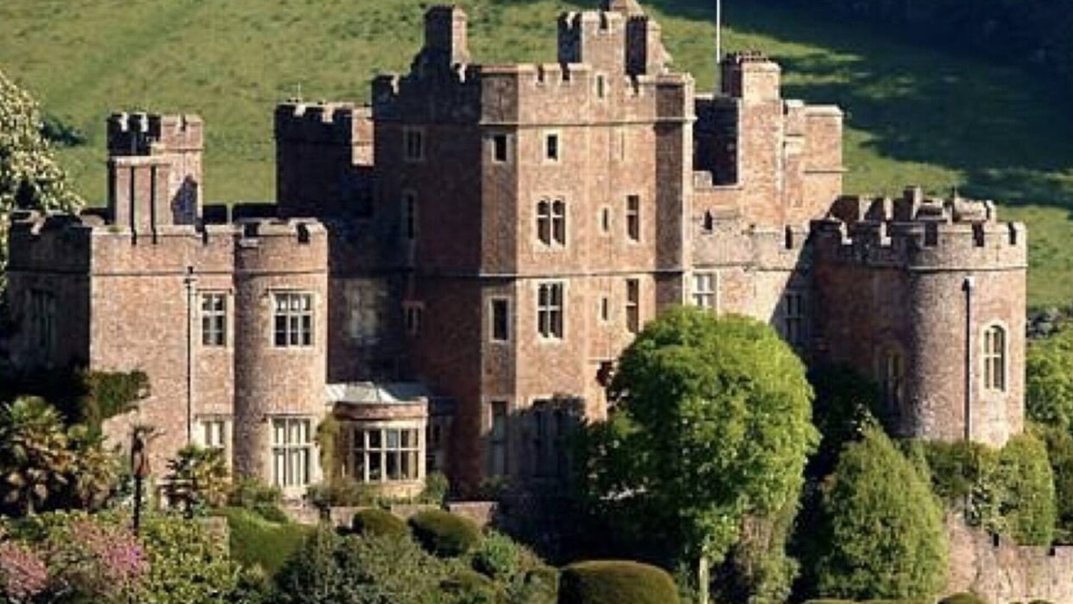Minehead House | Perfect location to beach, exmoor, golf club, town centre & steam railway 🚃