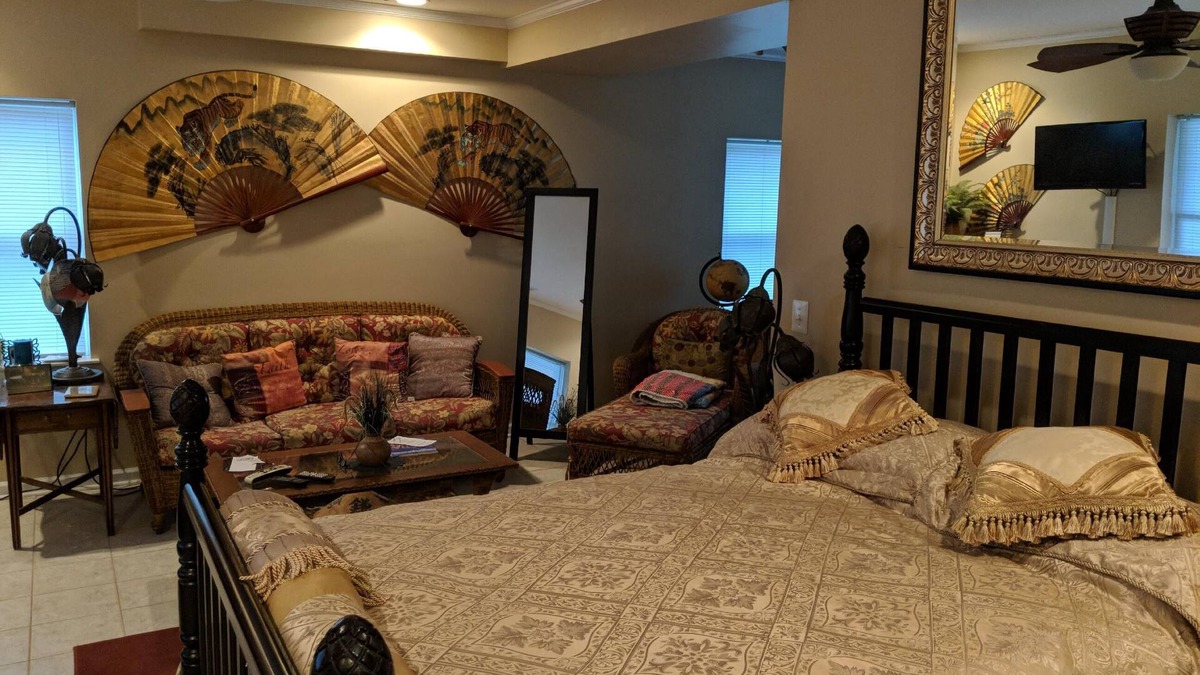 Coltons Point House | Perfect location rental for quiet vacation get away or writer's paradise.