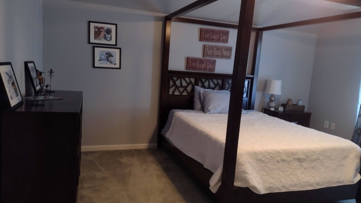 Fredericksburg House | Perfect location for traveling nurses, close to 3 major hospitals