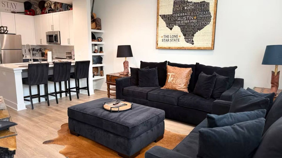 Deep Ellum Apartment | Perfect Location/Walk 2 Baylor/Minutes away from Downtown/FreeParking/Gym/Pool