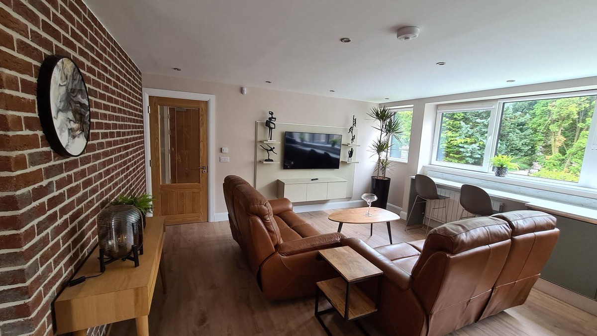 Cork City Centre Apartment | 💚Perfect Luxury 2 bedroom, 3 bathroom apartment. 5 star reviews, laundry.