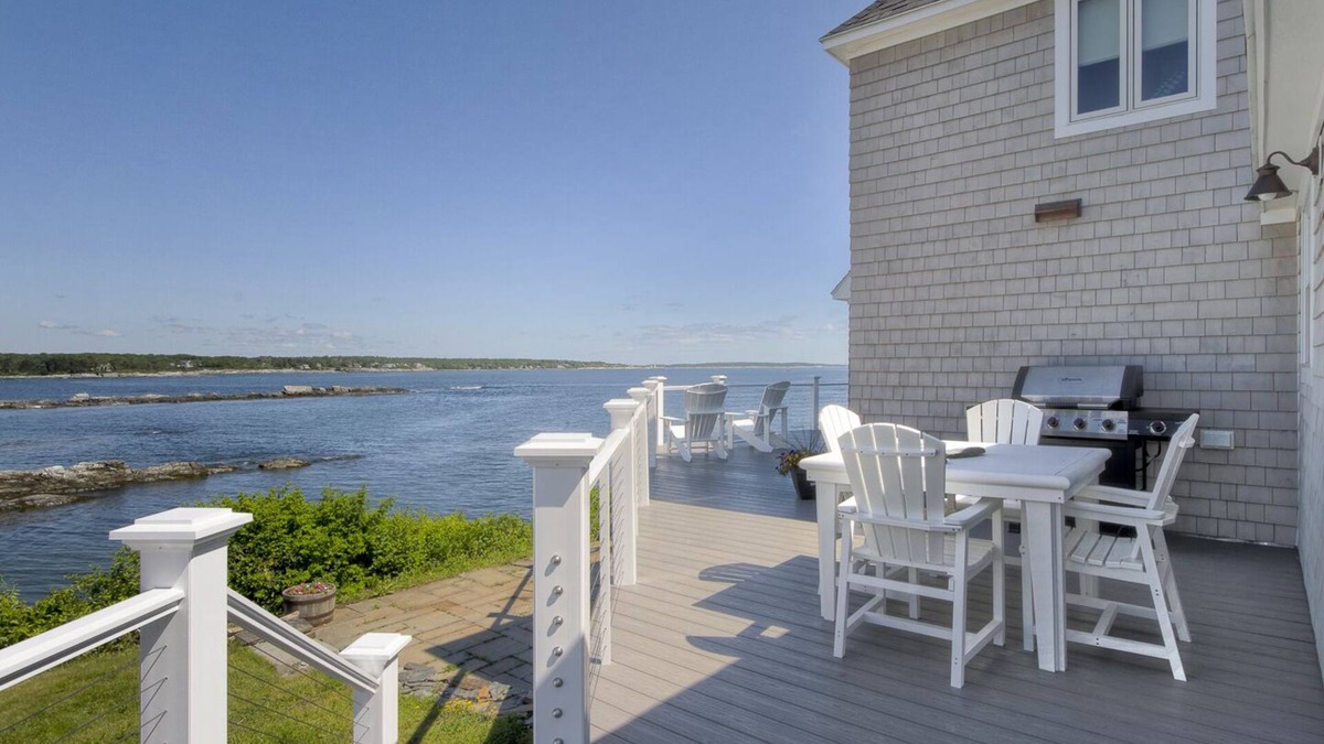 Pond Cove Cottage | Perfect Maine Cottage with spectacular ocean and lighthouse views