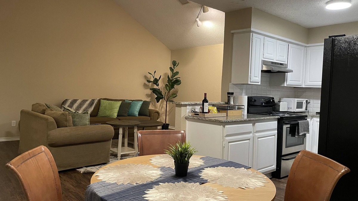 Far North Dallas House | Perfect North Dallas Bungalow