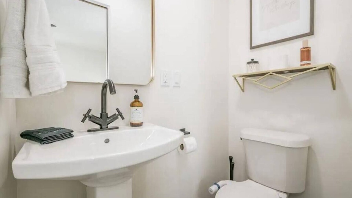Dumas House | Perfect Peach with Game Room