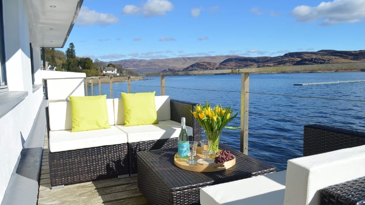 Tighnabruaich House | Perfect, restful, dramatic holiday home with fabulous 18 m balcony over the sea
