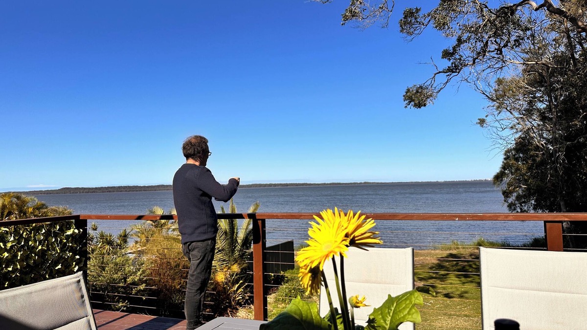 Gorokan House | Perfect Retreat Absolute waterfront, Stunning View and Direct Access to water.