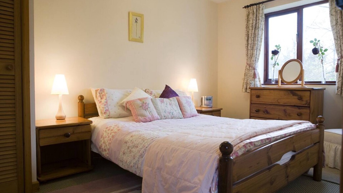 Coberley Cottage | Perfect rural base, close to Cotswolds towns and villages. Exceptional value