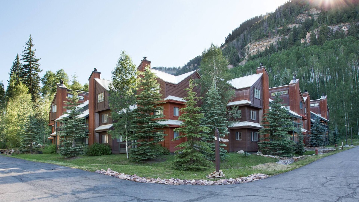 Purgatory Condo | Perfect San Juan Mountain Getaway! Fireplace, Spa Bathroom, Amazing Views!