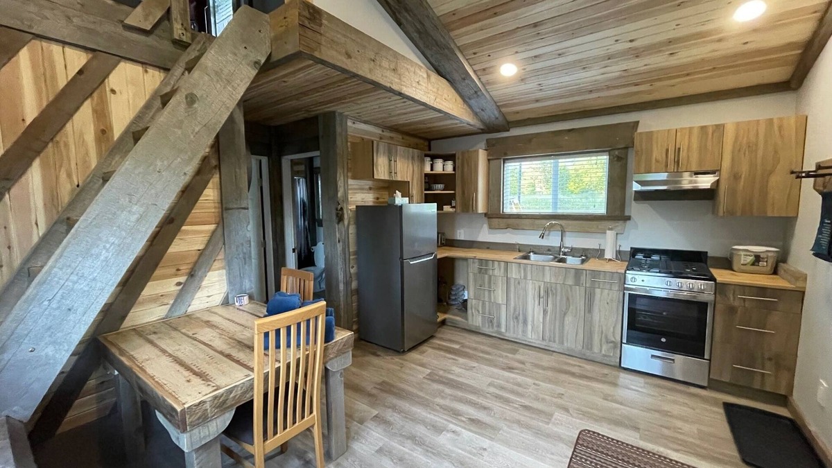 Regional District of Kitimat-Stikine Cabin | Perfect Short Term Home - Work & Play