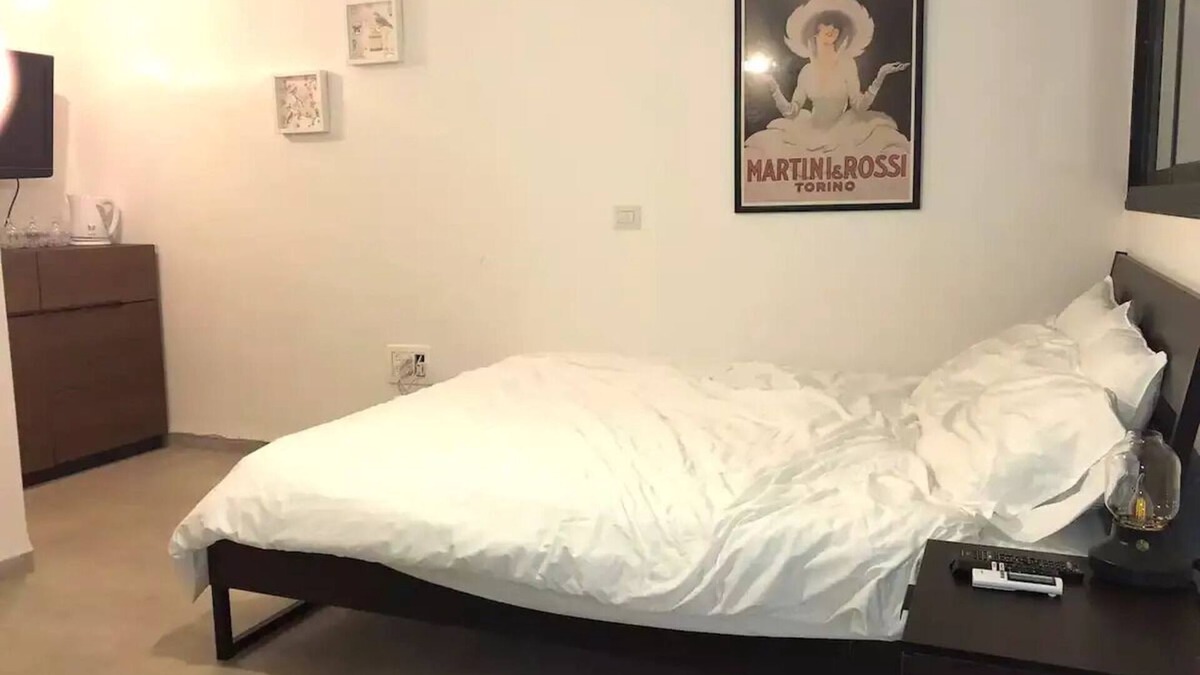 Ramat Yishai Apartment | Perfect spot for single or couple in Ramat Yishay