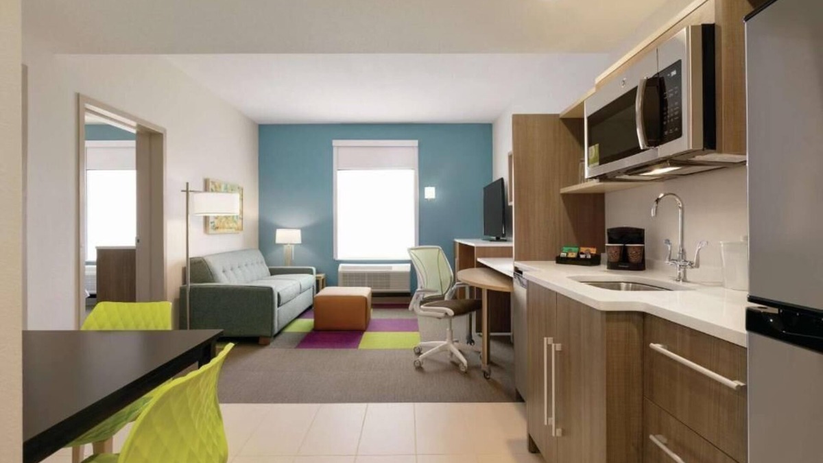 Williamsville Hotel | Perfect Spot for Unwinding! Onsite Pool, Pet-Friendly Property, Free Breakfast!