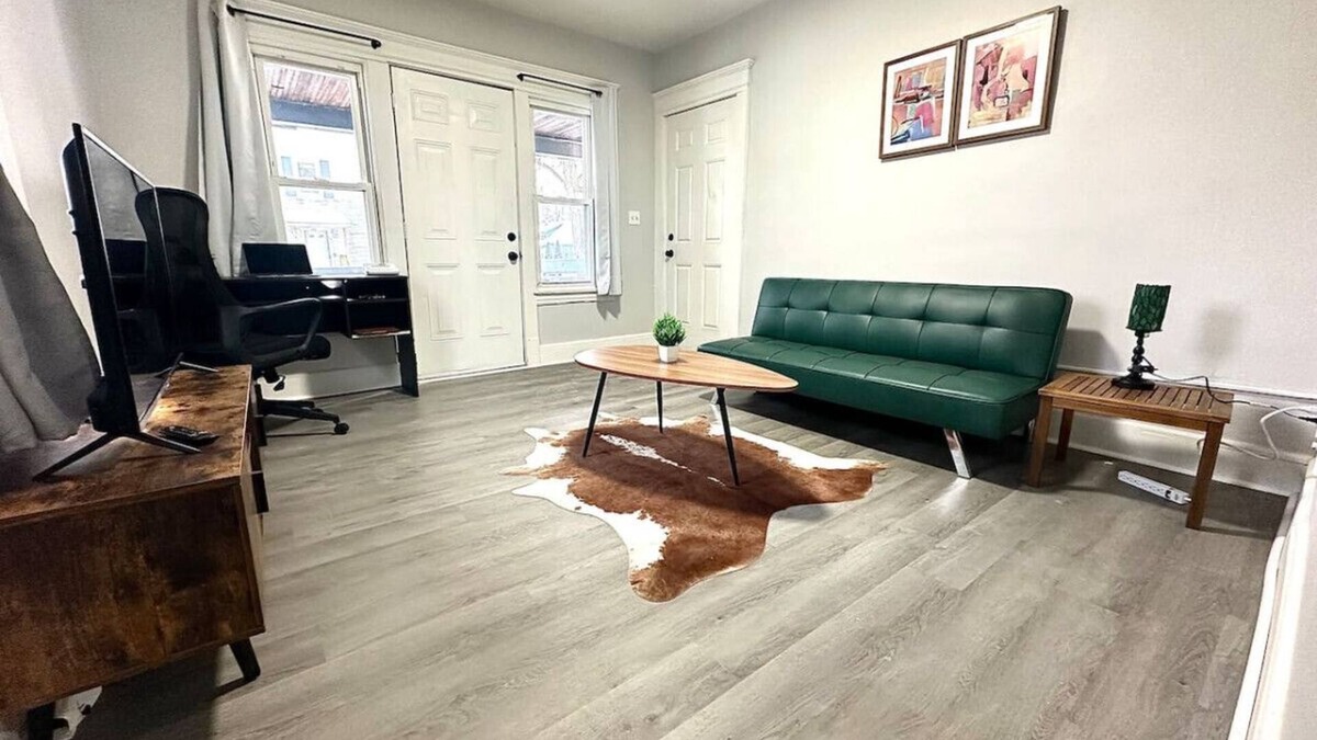 Springfield Apartment | Perfect stay for couples