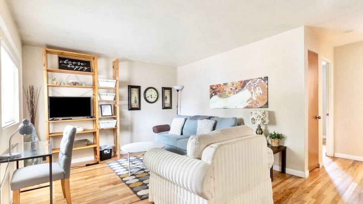 Lakewood Apartment | Perfect Tacoma Getaway Near Beaches & Downtown!