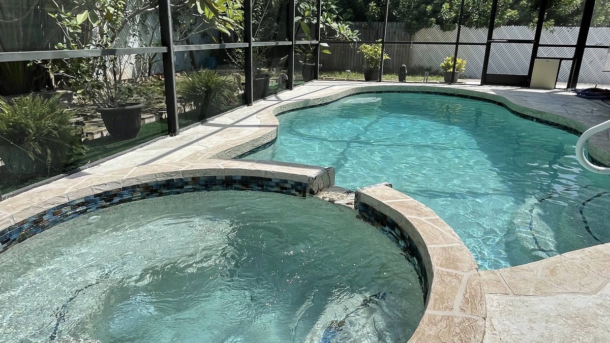 Englewood South House | Perfect vacation home for your family is now open to guests 7 min to the beach