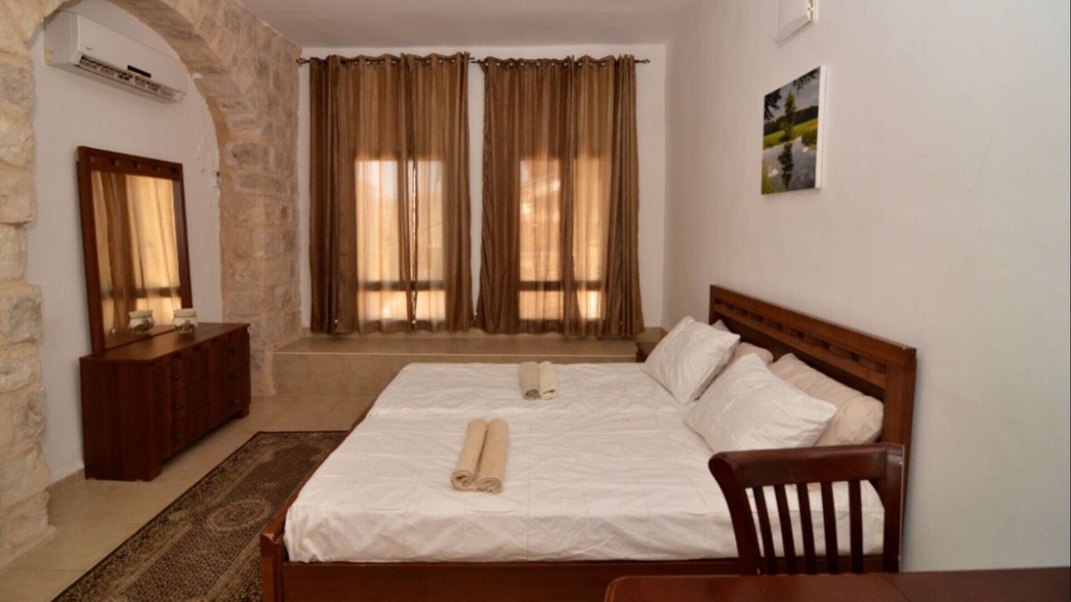 Safed Old City House | Perfect Vacation Rental for groups and families