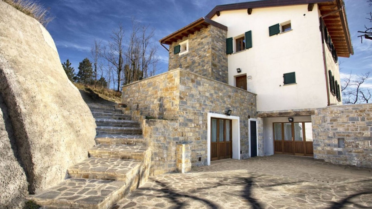 Tredozio Villa | Perfect villa for 20 people!