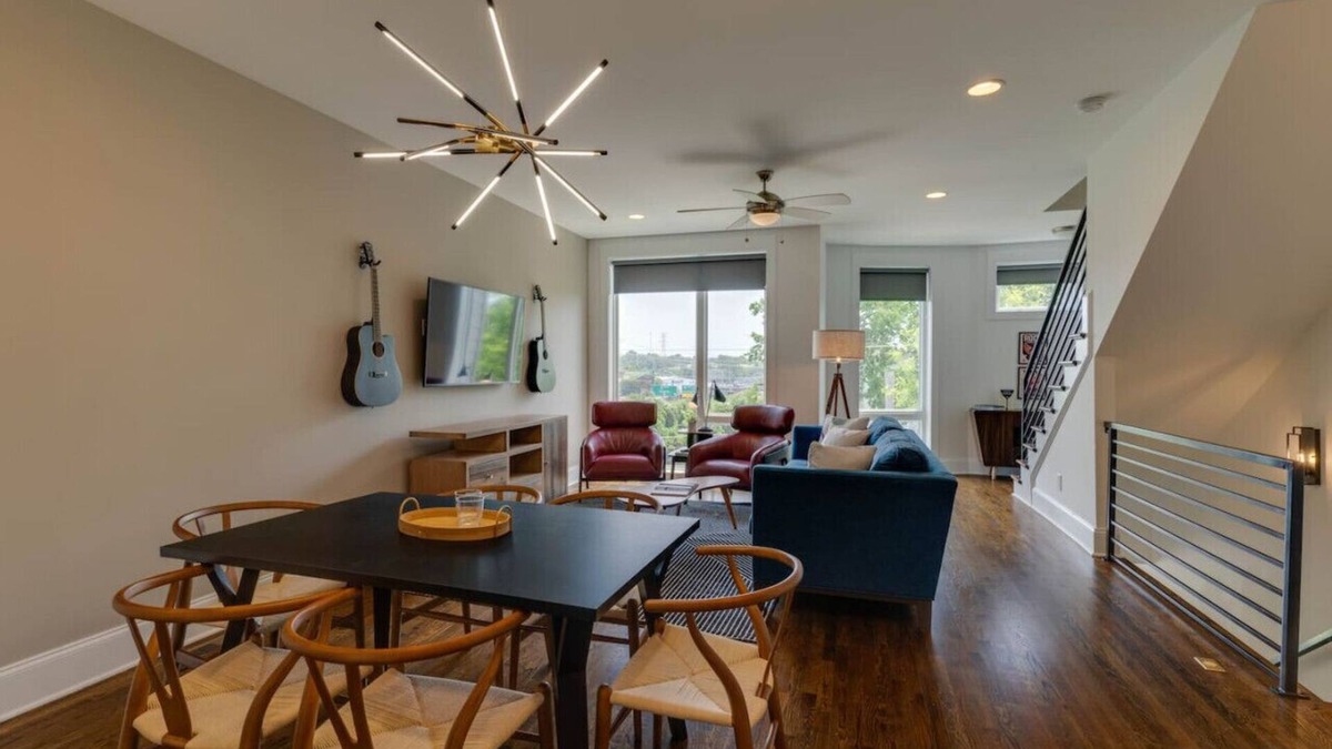 Eighth Avenue House | Perfectly located/Walk to bars- Close to Broadway