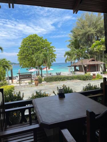 Pulau Perhentian Besar Resort | Perhentian Island Resort - BS