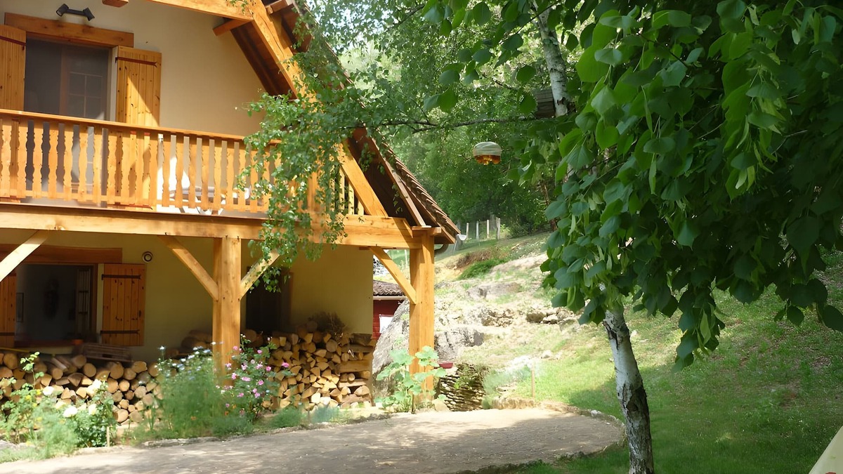 Carsac-Aillac Bed & Breakfast | Périgord - Under the Linden Tree, with Joelle and Guy – peace, nature, picnics – near Sarlat