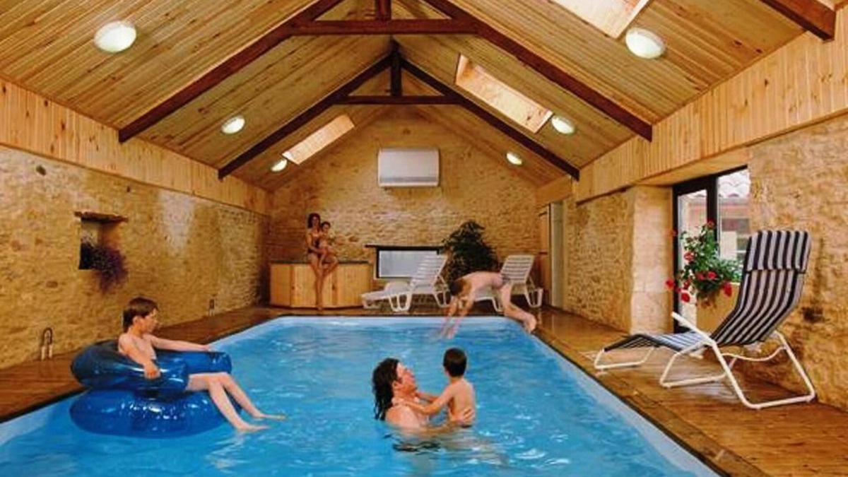 Saint-Amand-de-Coly Cottage | Perigordian house with indoor heated pool 28°.
