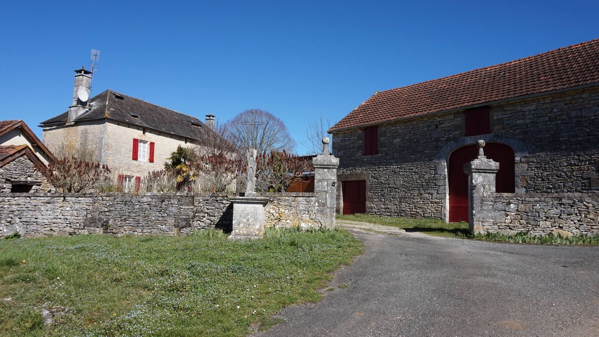 Nadaillac House | Perigourdine house with character