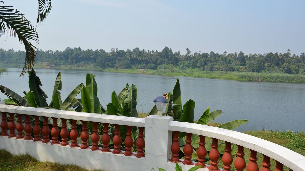 Perumbavoor Cottage | Periyar RiverView Homestay, Near Cochin Airport, Kochi | RiverView AC Rooms